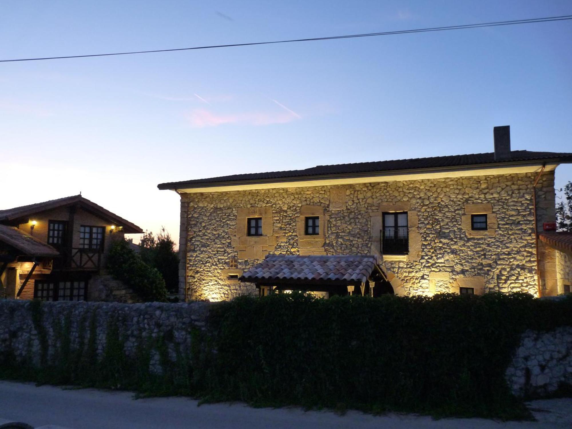 Posada El Pozo Castañedo Exteriör bild