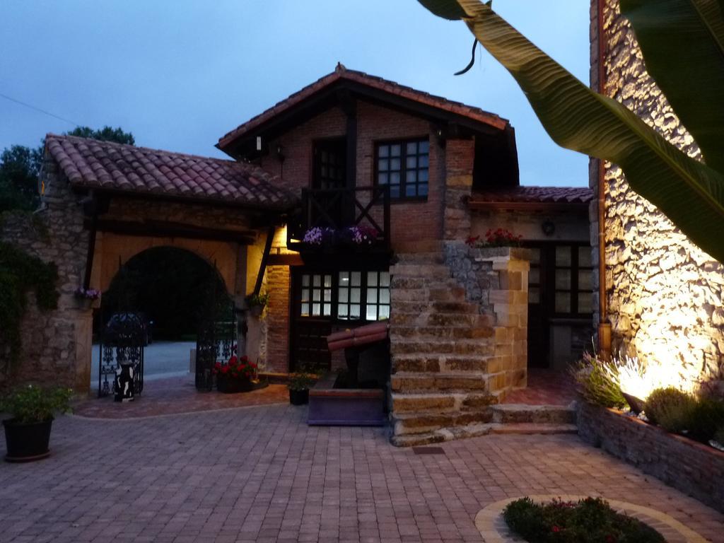 Posada El Pozo Castañedo Exteriör bild